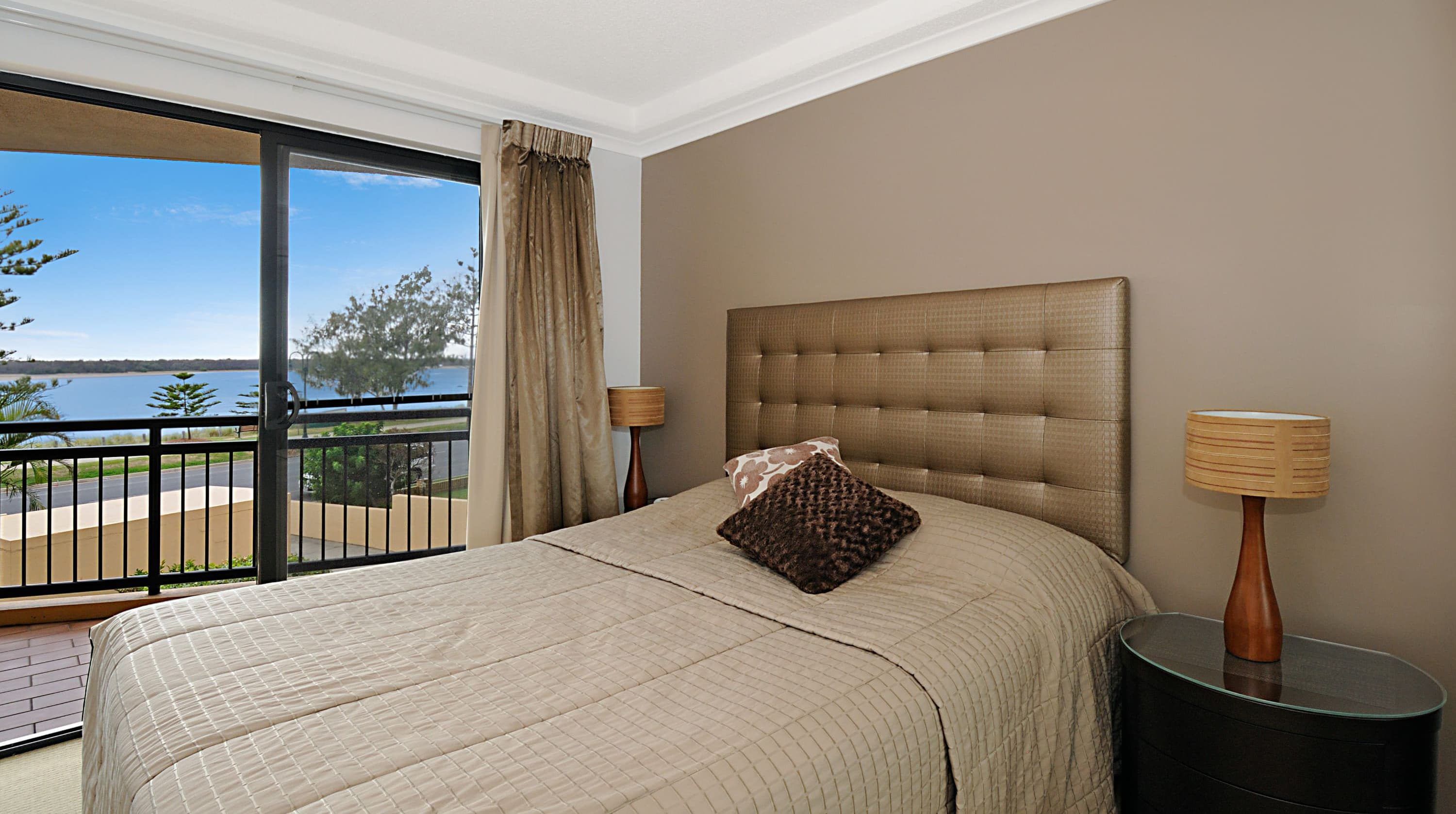 Accommodation near Harbour Town for Discount Outlet Shopping